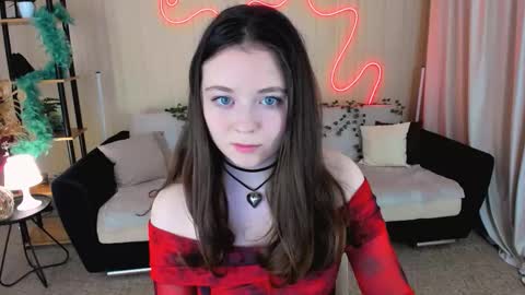 alluringeyess online show from November 9, 2025, 4:16 pm