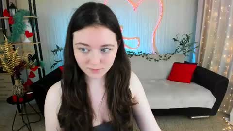 Snapshot of alluringeyess chatting on June 18, 2026, 4:22 pm alluringeyess online show from June 18, 2026, 4:22 pm