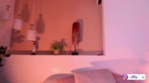 Ally  online show from September 16, 2025, 5:08 am