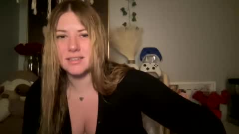 Snapshot of allyanalangel chatting on February 17, 2025, 10:58 pm allyanalangel online show from February 17, 2025, 10:58 pm