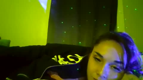 Snapshot of allyfkxn chatting on May 18, 2026, 8:42 am allyfkxn online show from May 18, 2026, 8:42 am