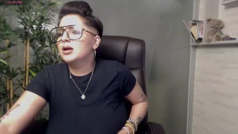         online show from February 27, 2025, 11:04 pm