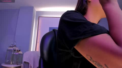 Alisson online show from March 11, 2025, 10:40 am