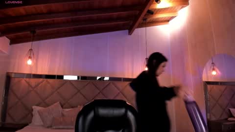 Alisson online show from September 25, 2025, 10:19 am