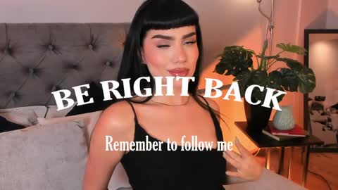 Mia online show from March 31, 2026, 12:05 pm