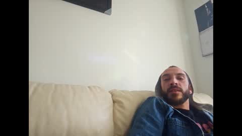 almarik online show from December 1, 2025, 7:19 pm