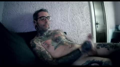 Aloe online show from November 18, 2025, 6:56 pm