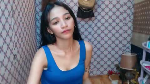 Alondra  online show from October 23, 2025, 6:02 am