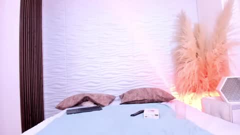 ALONDRA CUTE online show from April 21, 2026, 5:03 am