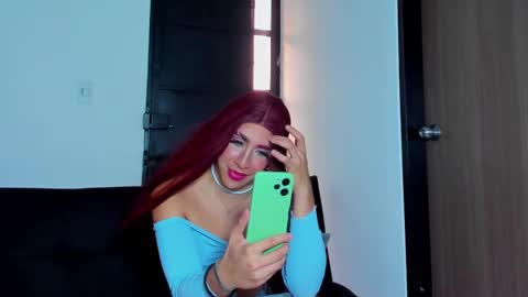 Hazel Bowie online show from February 28, 2025, 8:50 pm