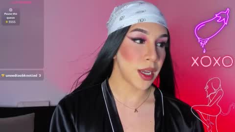 Hazel Bowie online show from October 11, 2025, 2:55 am