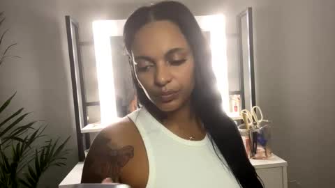 Snapshot of alongcamelexy chatting on October 23, 2025, 2:33 am alongcamelexy online show from October 23, 2025, 2:33 am