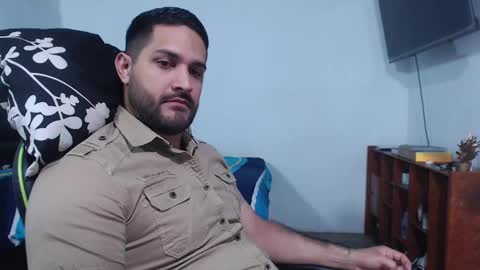 Snapshot of alonxoo chatting on September 18, 2025, 3:08 am alonxoo online show from September 18, 2025, 3:08 am