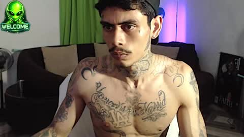 Snapshot of alpha_zom chatting on May 15, 2026, 12:39 am Alpha Zom online show from May 15, 2026, 12:39 am