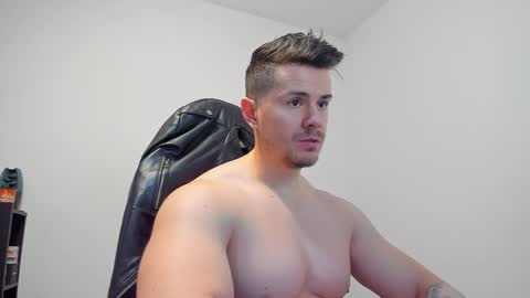 LeatherMaster online show from December 25, 2024, 7:46 am