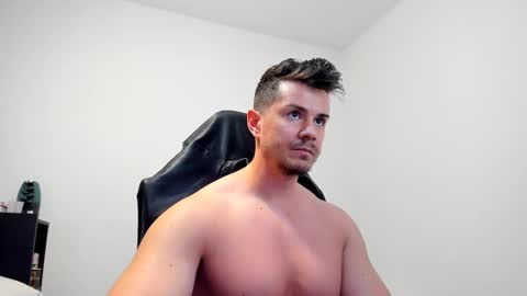 LeatherMaster online show from March 4, 2025, 8:02 am