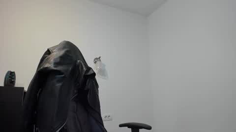 LeatherMaster online show from October 9, 2025, 7:28 am