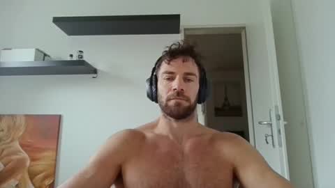 alphah_hunk online show from September 28, 2025, 9:25 am