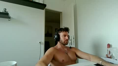 alphah_hunk online show from March 8, 2026, 9:13 am