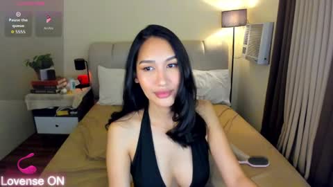 sophia betterthanyourx online show from April 12, 2026, 6:02 pm