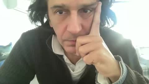 Snapshot of alphandre chatting on January 24, 2025, 6:35 am AlphAndre online show from January 24, 2025, 6:35 am