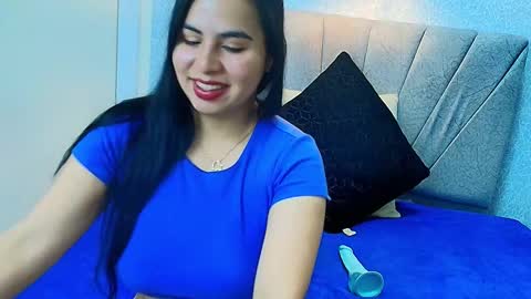   A L Y  online show from September 11, 2025, 11:21 am