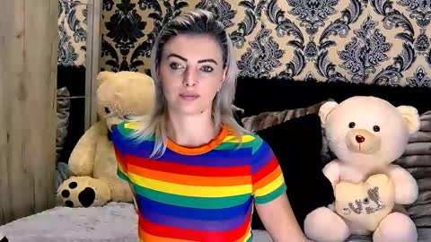 Snapshot of alyblonde chatting on December 19, 2024, 8:56 am aly online show from December 19, 2024, 8:56 am