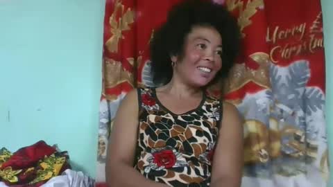 Snapshot of alypierette chatting on November 1, 2025, 4:03 am alypierette online show from November 1, 2025, 4:03 am