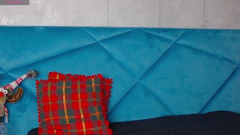 Alyse online show from February 6, 2025, 12:22 am