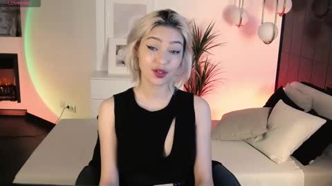 Snapshot of alysiasun chatting on October 14, 2025, 2:40 pm Alysia online show from October 14, 2025, 2:40 pm