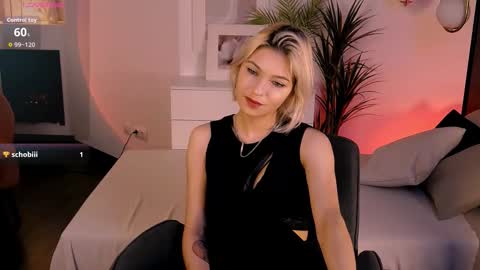 Snapshot of alysiasun chatting on October 20, 2025, 3:01 pm Alysia online show from October 20, 2025, 3:01 pm