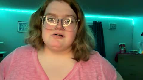 Snapshot of alyssa6960545 chatting on September 20, 2025, 11:50 pm Lily online show from September 20, 2025, 11:50 pm