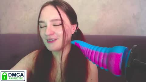 Alyssa online show from October 24, 2025, 8:11 am