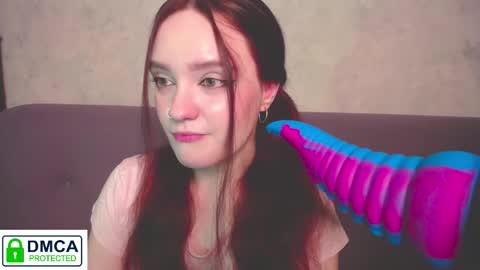 Alyssa online show from November 8, 2025, 3:01 pm