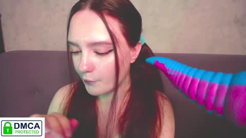 Alyssa online show from November 24, 2025, 2:33 am