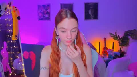 alyssa_smitt online show from September 8, 2025, 5:23 pm