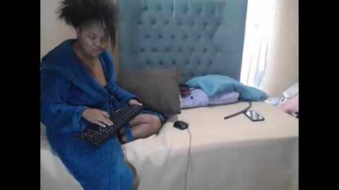 Snapshot of alyssabrownx chatting on May 1, 2026, 6:07 am alyssabrownx online show from May 1, 2026, 6:07 am