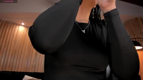 Snapshot of alyssadean_ chatting on March 28, 2026, 11:21 am Aly online show from March 28, 2026, 11:21 am