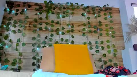 alyssia online show from March 12, 2025, 12:57 pm