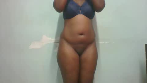 Snapshot of am_creme_delight chatting on May 23, 2026, 7:40 pm am_creme_delight online show from May 23, 2026, 7:40 pm