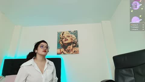 Snapshot of amabella_w chatting on January 16, 2025, 11:06 pm Isabella online show from January 16, 2025, 11:06 pm