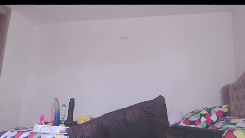 valentia online show from October 8, 2025, 2:36 pm