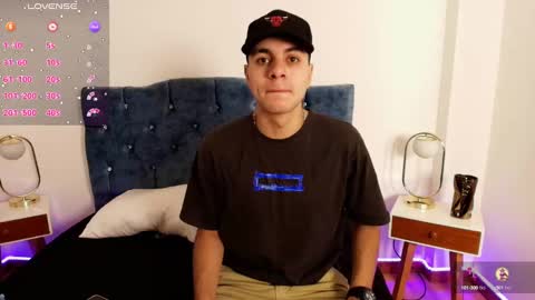 Snapshot of amadeo_wild chatting on December 5, 2024, 3:06 pm Amadeo Wild online show from December 5, 2024, 3:06 pm