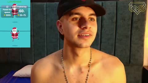 Snapshot of amadeo_wild chatting on December 27, 2024, 4:10 pm Amadeo Wild online show from December 27, 2024, 4:10 pm