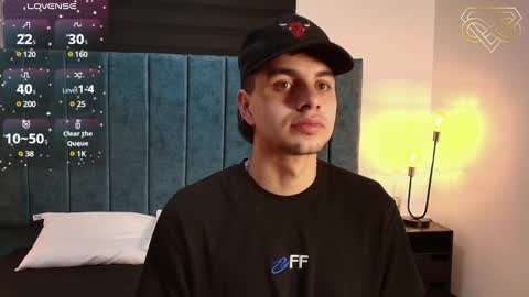 Snapshot of amadeo_wild chatting on January 10, 2025, 9:23 am Amadeo Wild online show from January 10, 2025, 9:23 am