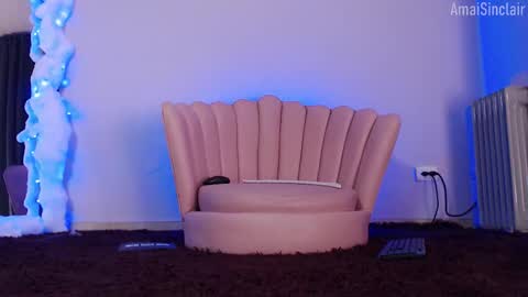 Amai  Sinclair  online show from September 27, 2025, 6:07 am