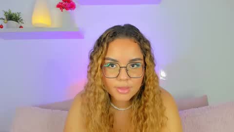 Snapshot of amalia_bennet chatting on February 6, 2025, 9:17 pm amalia bennet online show from February 6, 2025, 9:17 pm