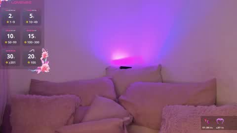 amalia bennet online show from December 18, 2025, 1:28 pm