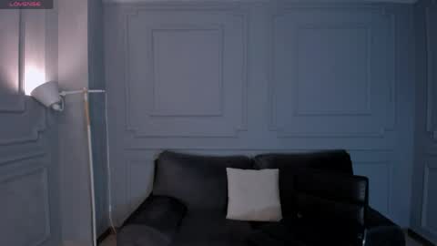 Amalia cruss online show from March 22, 2026, 5:49 pm