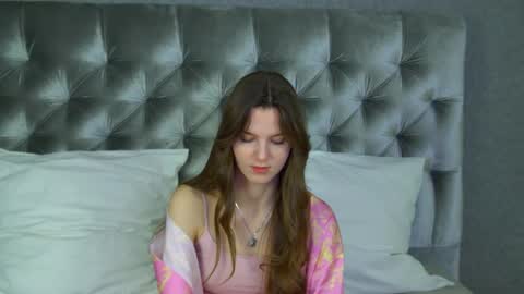 AmaliaLima online show from April 16, 2026, 4:24 am